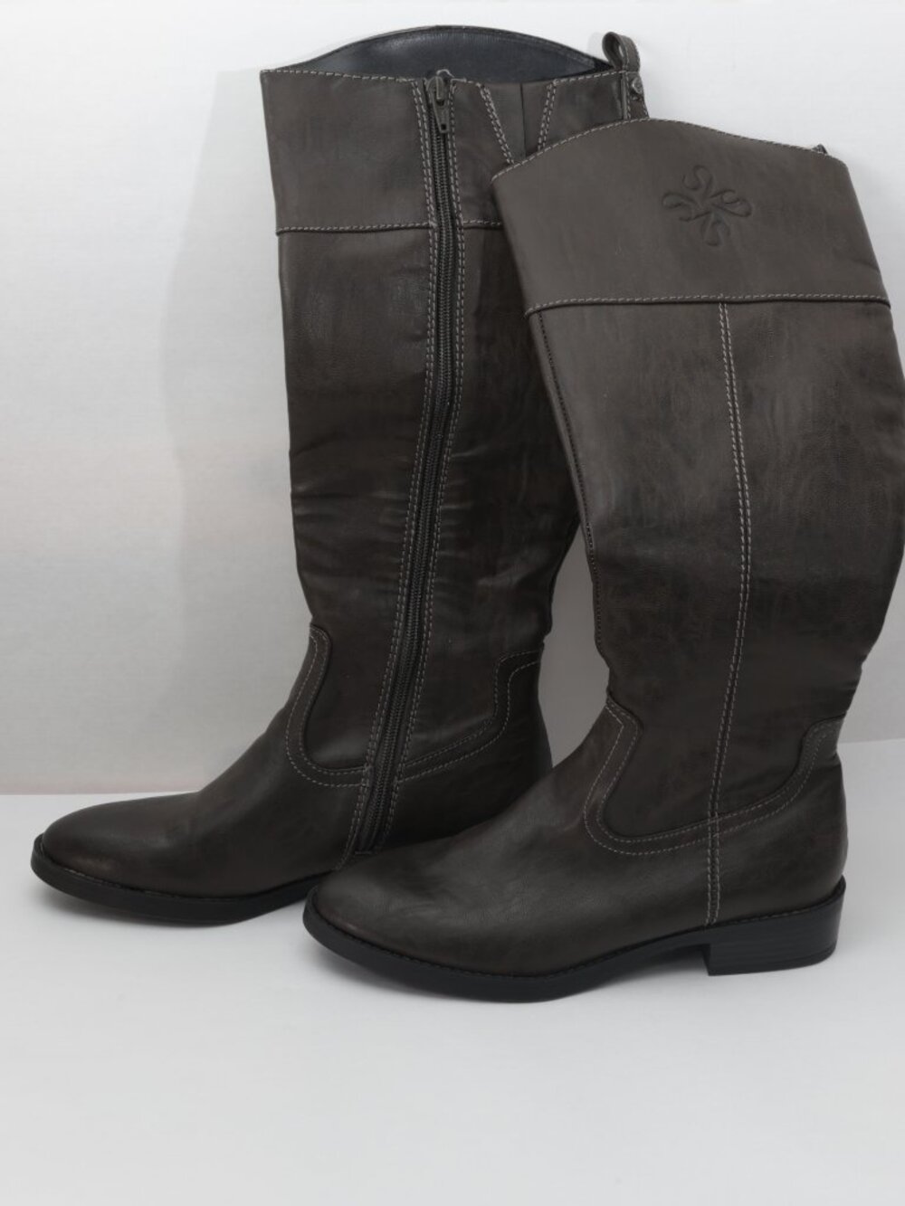 Simply Vera Vera Wang Boots Womens 7 M Emsley Side Zip Tall Riding Boots Brown